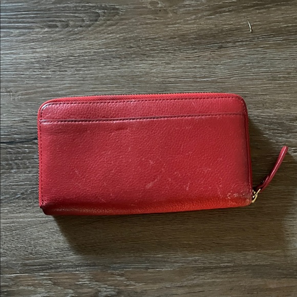 Kate Spade Vibrant Red Zip Multi Pocket Wallet - Picture 2 of 6